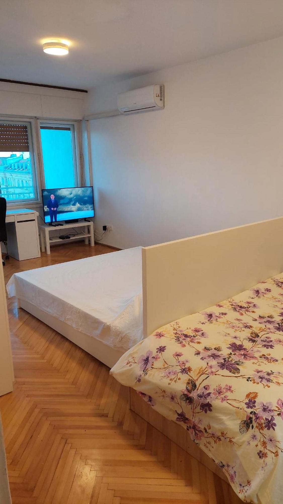 Room With Private Toilet And Balcony In City Center In Shared Apartment Split Exterior foto