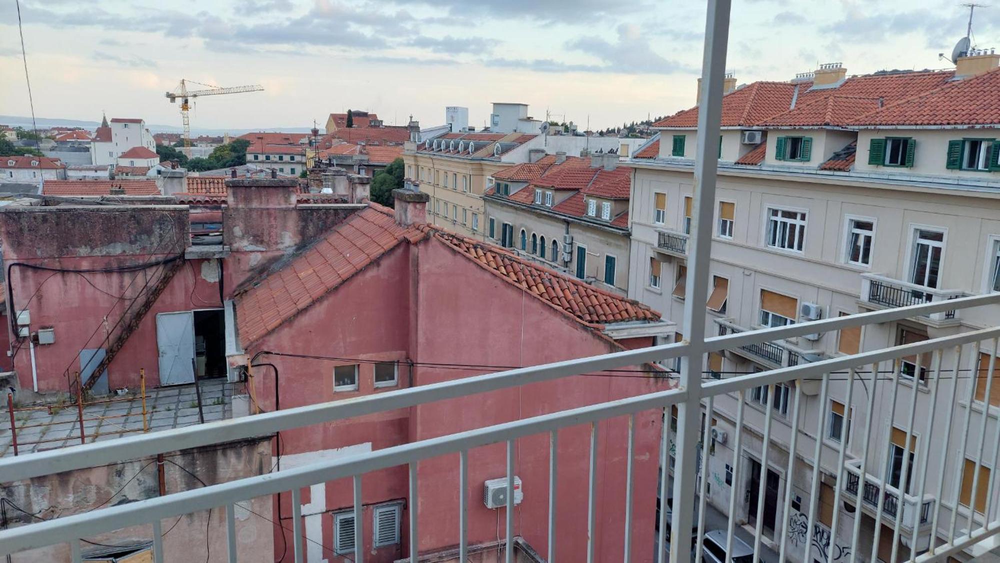 Room With Private Toilet And Balcony In City Center In Shared Apartment Split Exterior foto